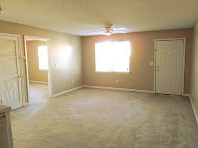 3rd image of 1038 Grubbs Ave APT 204