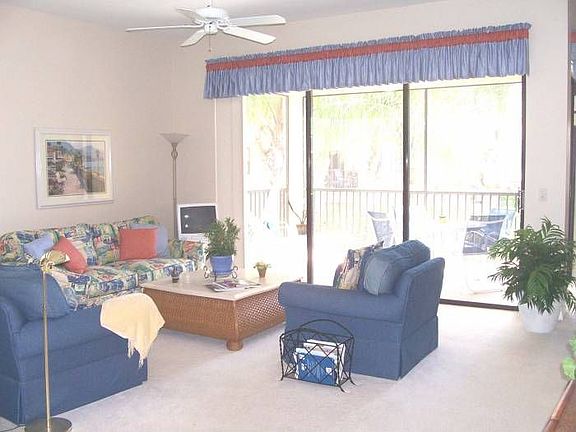 2nd image of 190 Vintage Cir APT 201