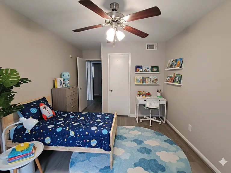 Hidden Park Apartments — Photo 35