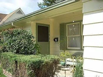 1010 NW Hawthorne Ave photo 1