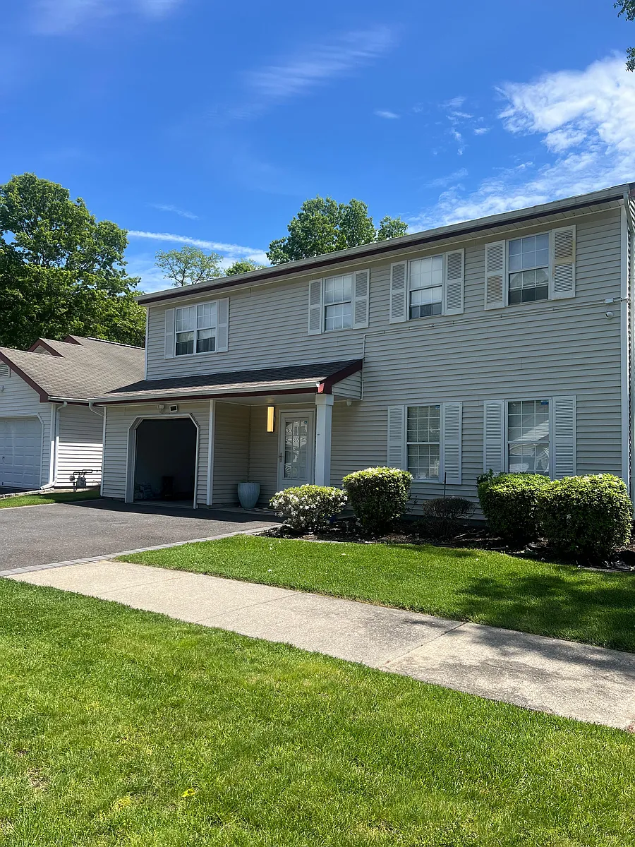 Building Photo - 6 Turnberry Ct