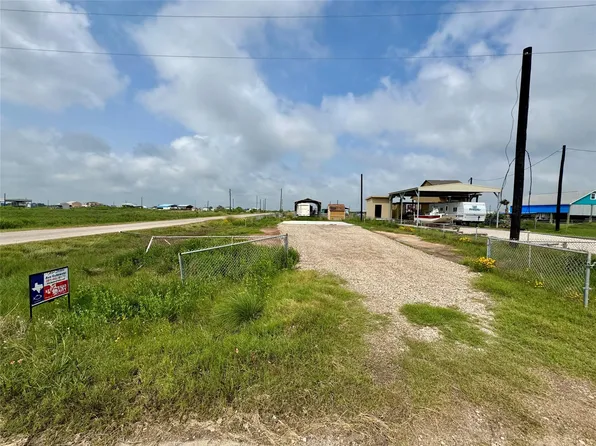 6226 White Cap St, Sargent, TX 77414