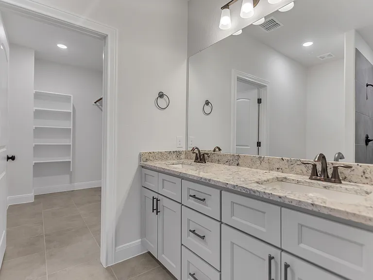600 Park Cir — Photo 26