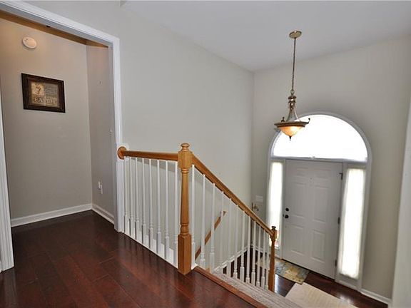 5th image of 10 Etowah Ln SW