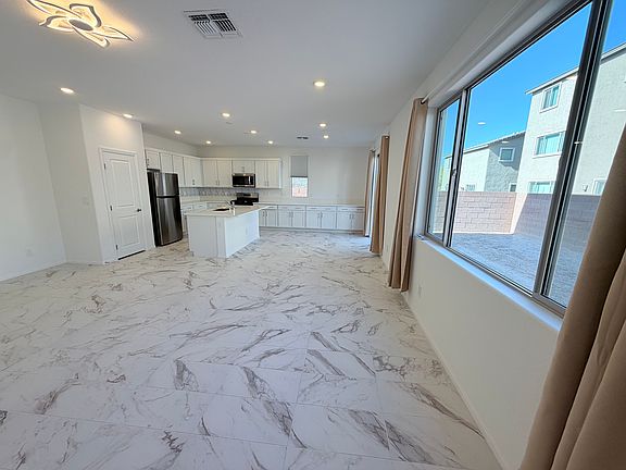 4th image of 5920 Miller Ln