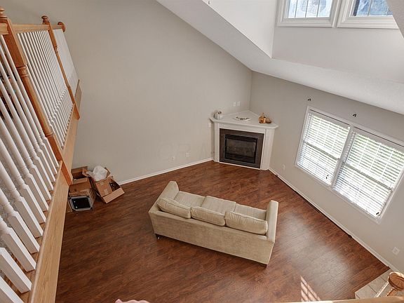 4th image of 6601 Henschen Cir