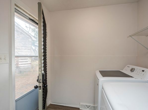 lexington-kentucky-77567920 picture