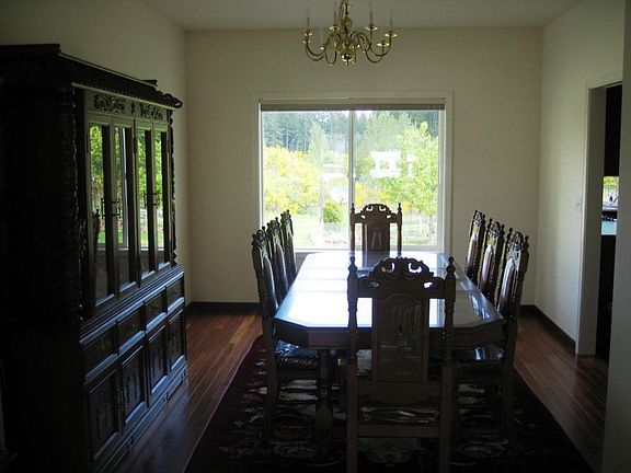 5th image of 9408 Budd Ct NE