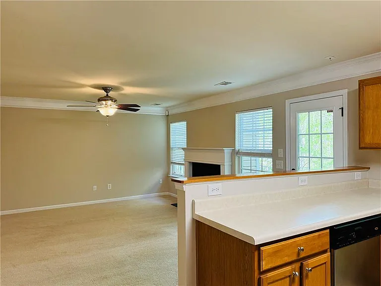 2515 Sheldon Pl — Photo 9