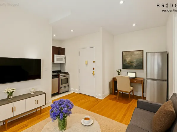 228 East 84th Street 2A image 3 of 10