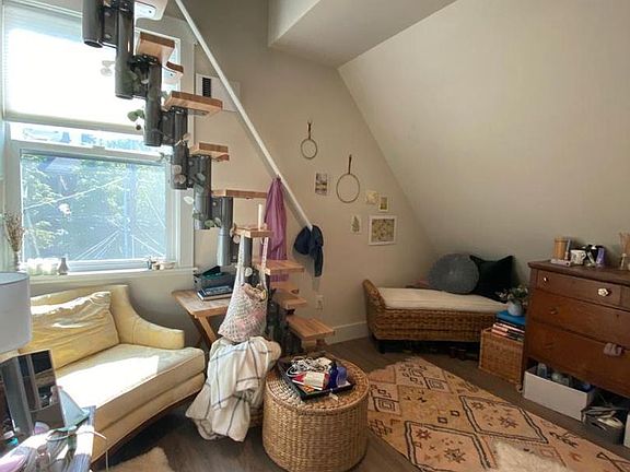 2nd image of 703 30th Ave Unit 707U