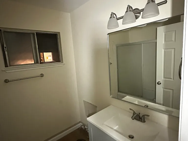 1614 Neihart Ave — Photo 5