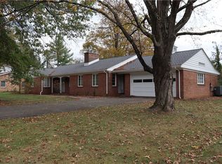 511 Summit Dr, Ligonier, PA 15658