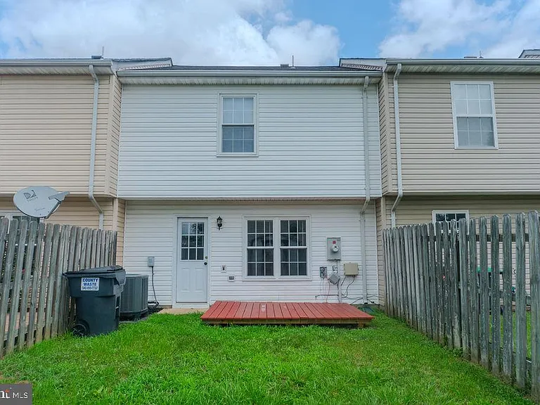 9836 Plaza View Way — Photo 42