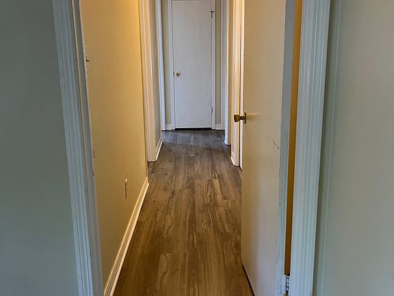 5th image of 204 Joachim Dr #204