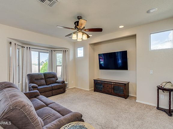 3rd image of 4523 TRANQUILITY Street