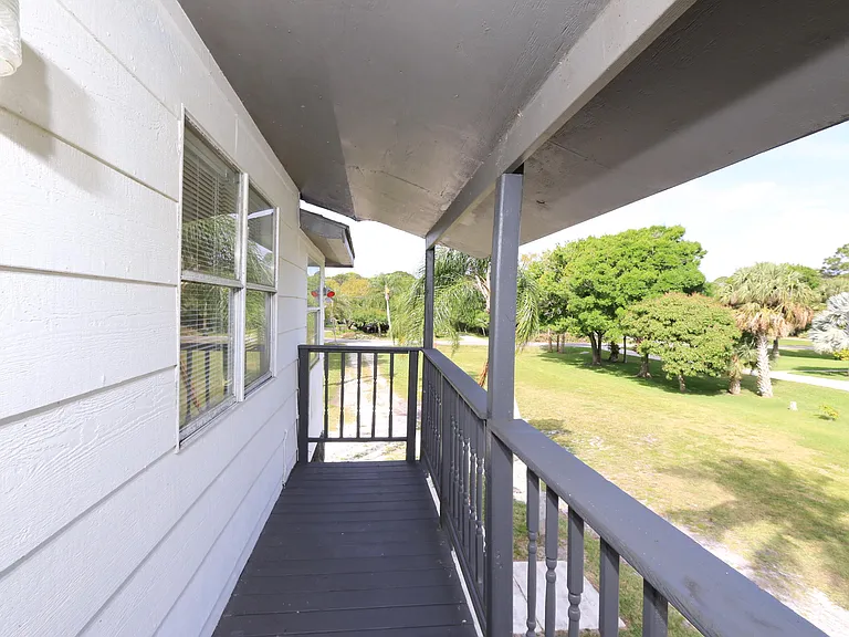 4916 Silver Oak Dr — Photo 36