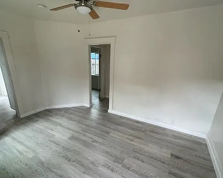 7019 Marbrisa Ave #E — Photo 8