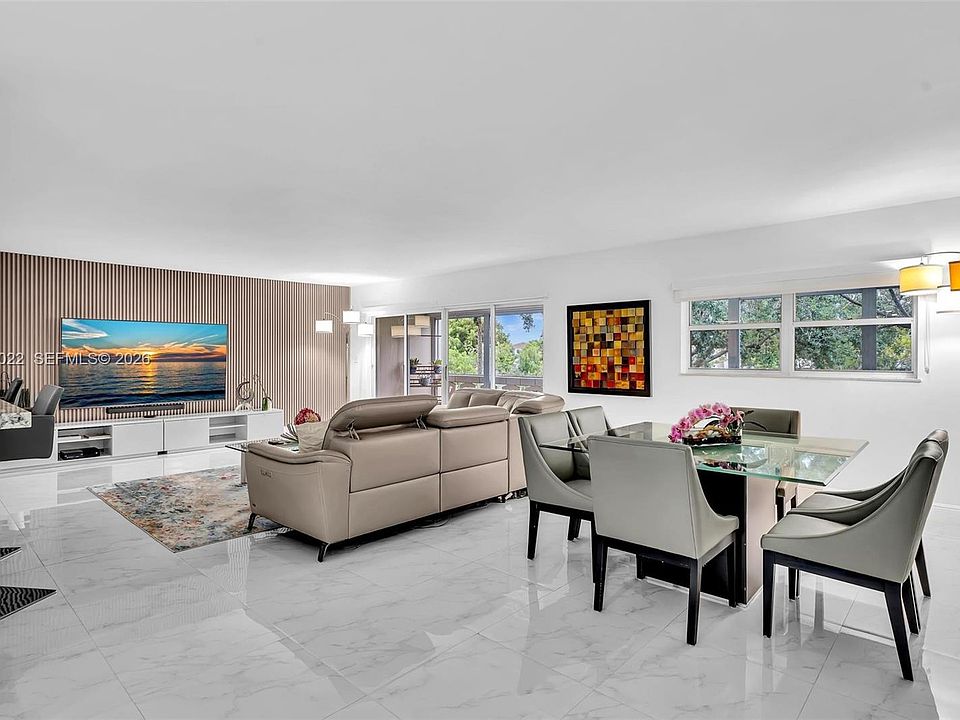 1st image of 800 NE 195th St APT 220