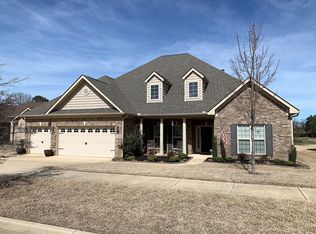 120 Greythorne Dr, Madison, AL 35758