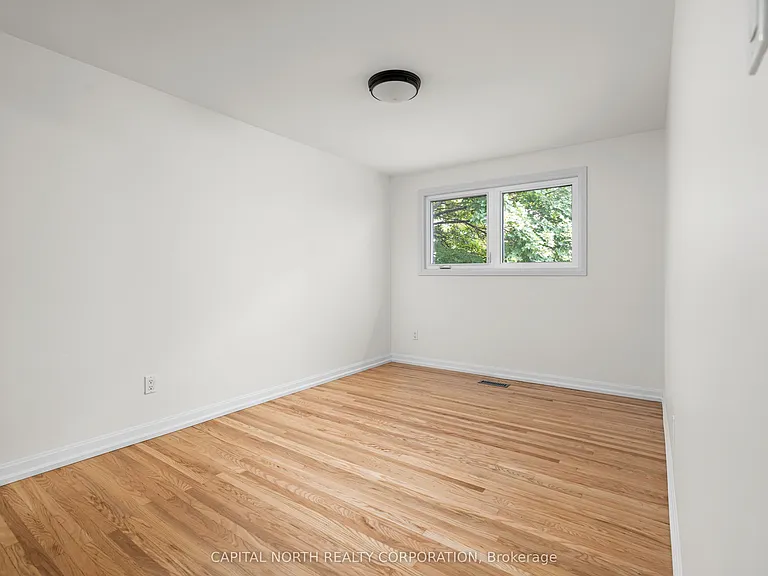 2396 Barcella Cres — Photo 18