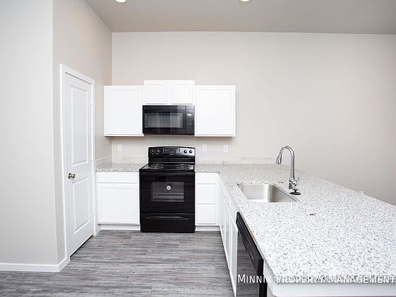 3rd image of 2118 N Avenue J #A