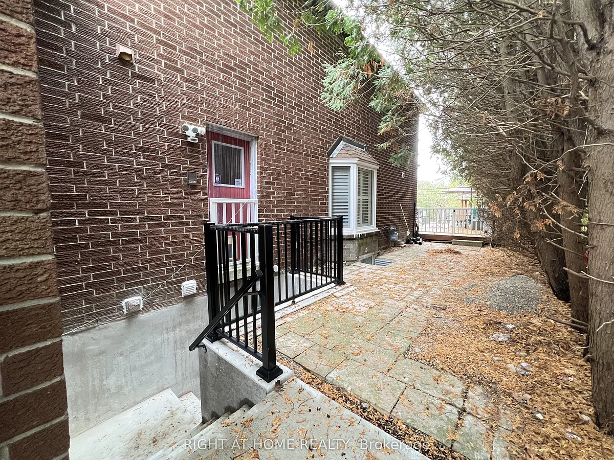 Building Photo - 62 McClenny Dr #2