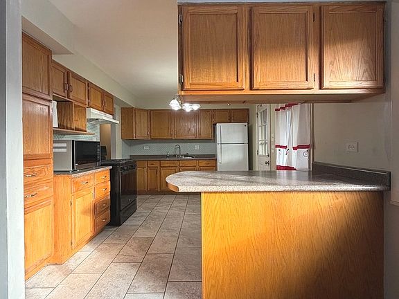 4th image of 450 E Mulberry Ct