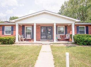 5013 Cavalier Ct, Godfrey, IL 62035