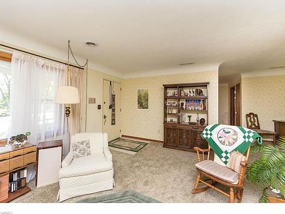 3rd image of 1214 Gary Blvd