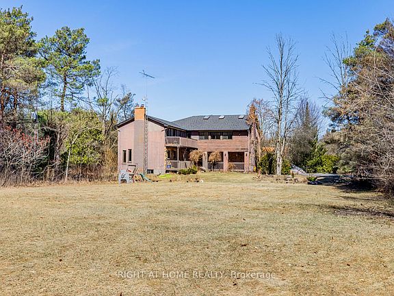 2nd image of 4282 Vivian Rd