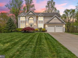 213 Woodline Ct, Mullica Hill, NJ 08062