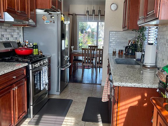 3rd image of 8637 Amesbury Ct