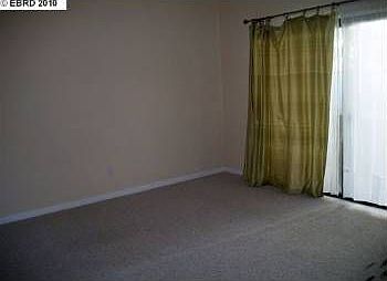3rd image of 215 Schooner Ct