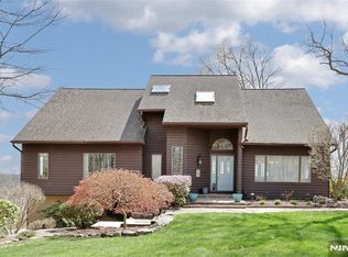 6 Copperas Ridge Rd, Newfoundland, NJ 07435