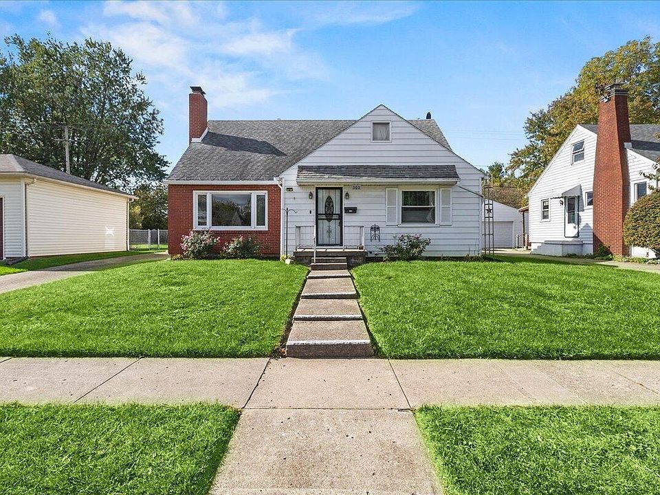 1st image of 303 Roseland Ave W #W