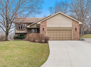 17100 Hamilton Dr, Lakeville, MN 55044