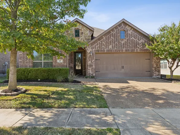 689 Barringer Ct, Fate, TX 75087