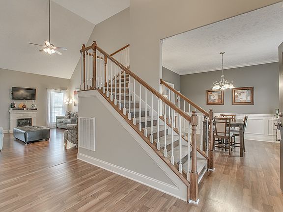 2nd image of 5413 Sabin Ct