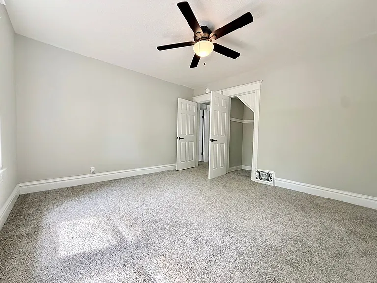 1329 S Holmes Ave — Photo 11