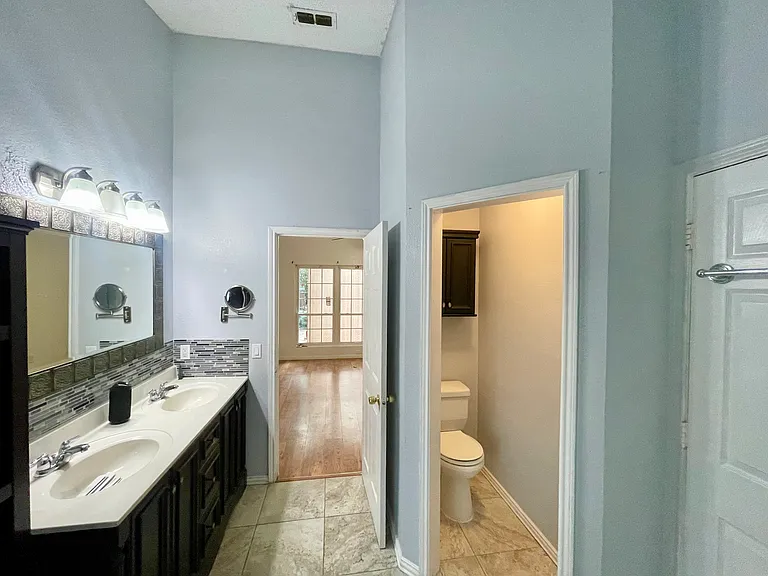 8108 Marie Ln — Photo 7