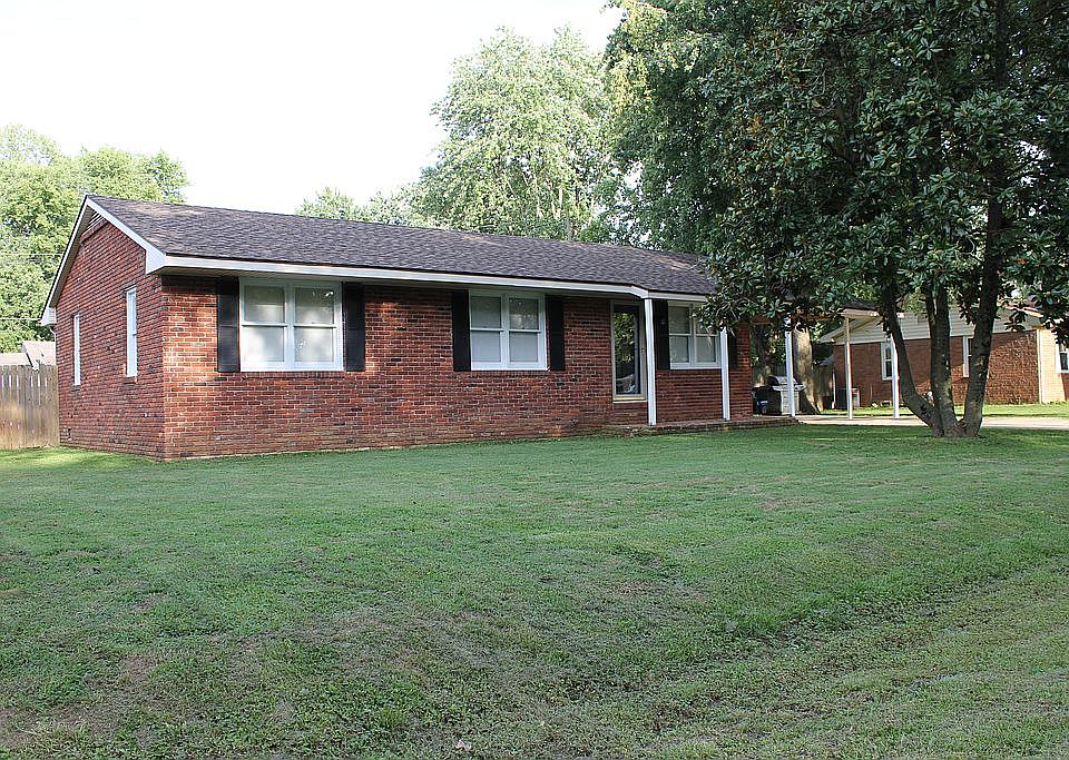 1st image of 1830 Country Dr