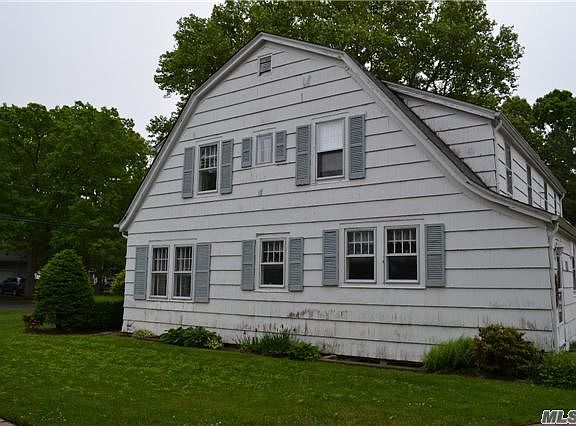 4th image of 52 Pacific St