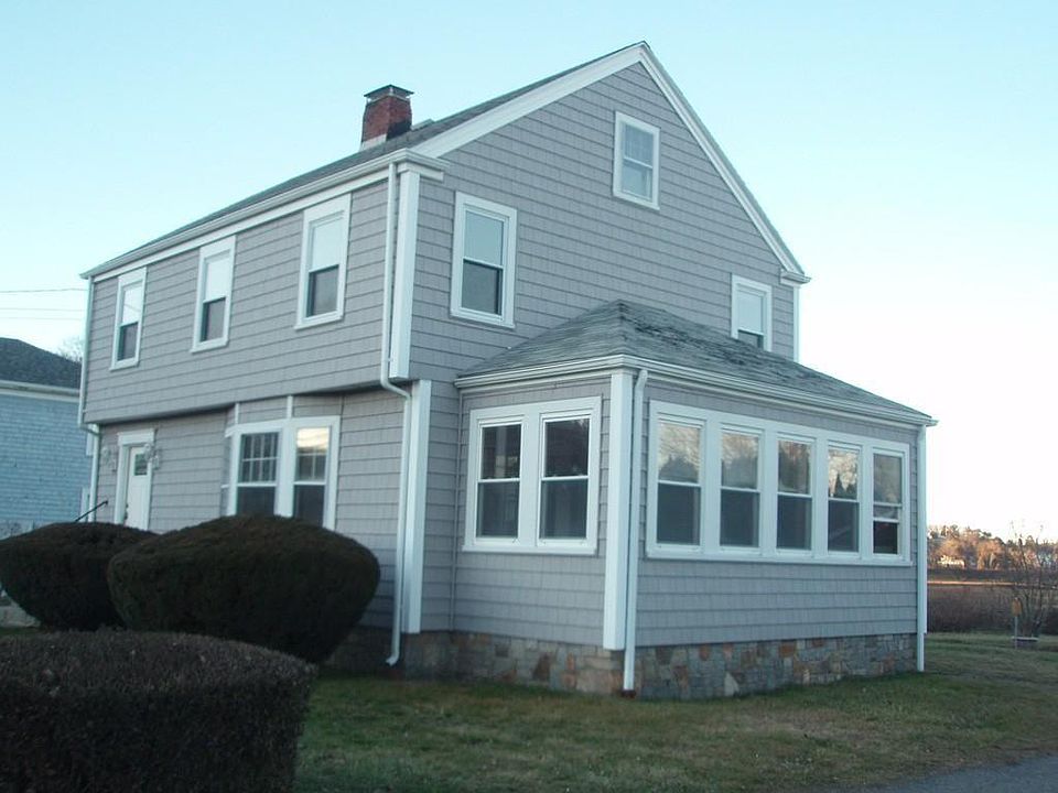 1st image of 107 Essex Ave