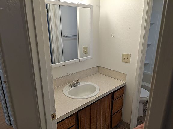 3rd image of 2614 E 13th St #2616
