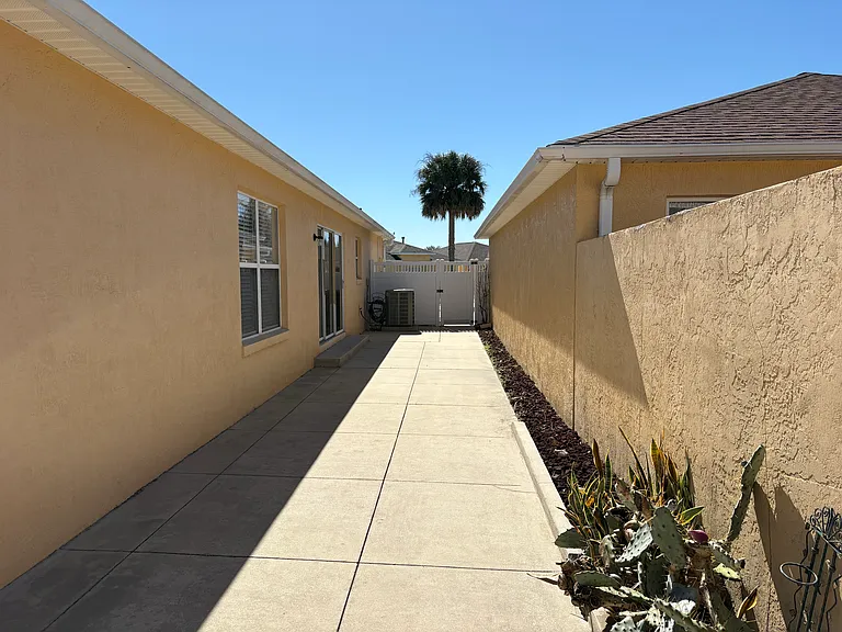 876 Radclife Berea Pl — Photo 3