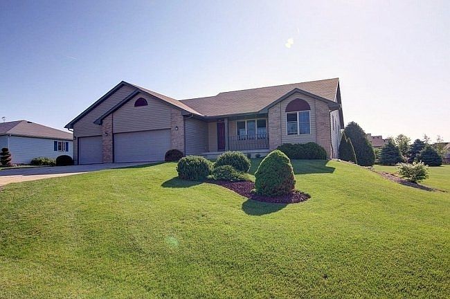 1st image of 6694 Parkway Dr
