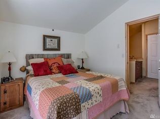 1139 N 94th St #B, Seattle, WA 98103