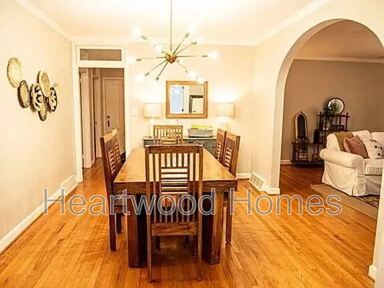 3019 Forest Dr — Photo 8