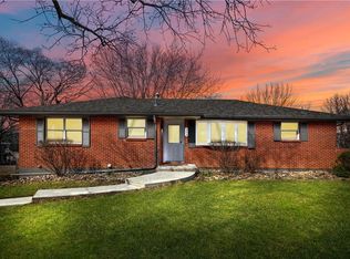 909 SW 14th Ter, Blue Springs, MO 64015